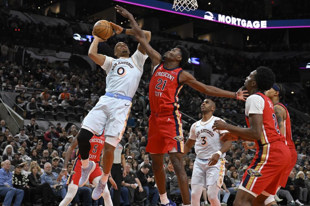 情况下仍然 情况下仍然