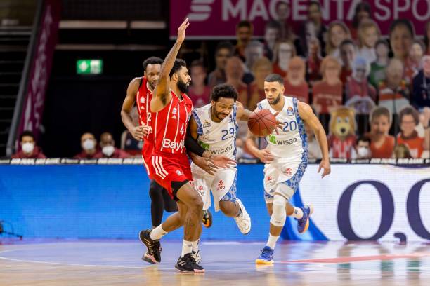 裁判事业的 裁判事业的