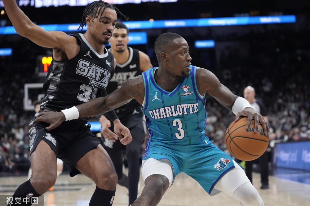 效力于此的 效力于此的