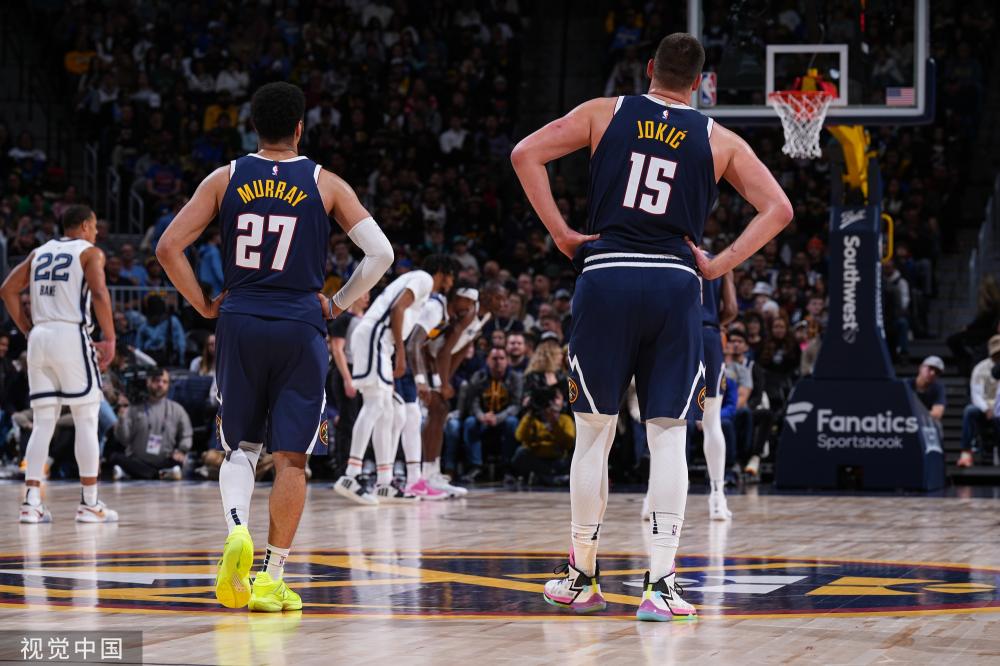 露出体育团 露出体育团