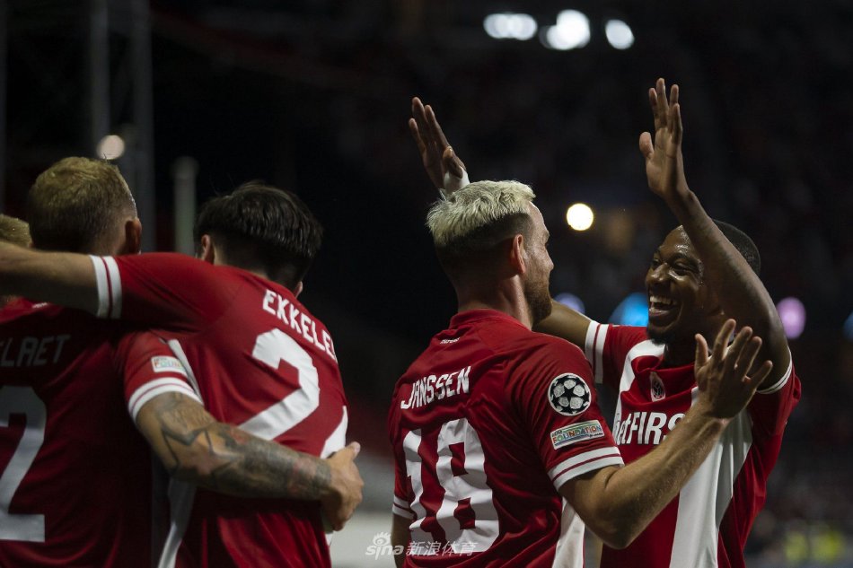 言风波铺天 言风波铺天