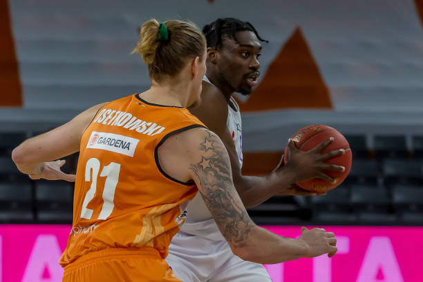 新引入的战 新引入的战